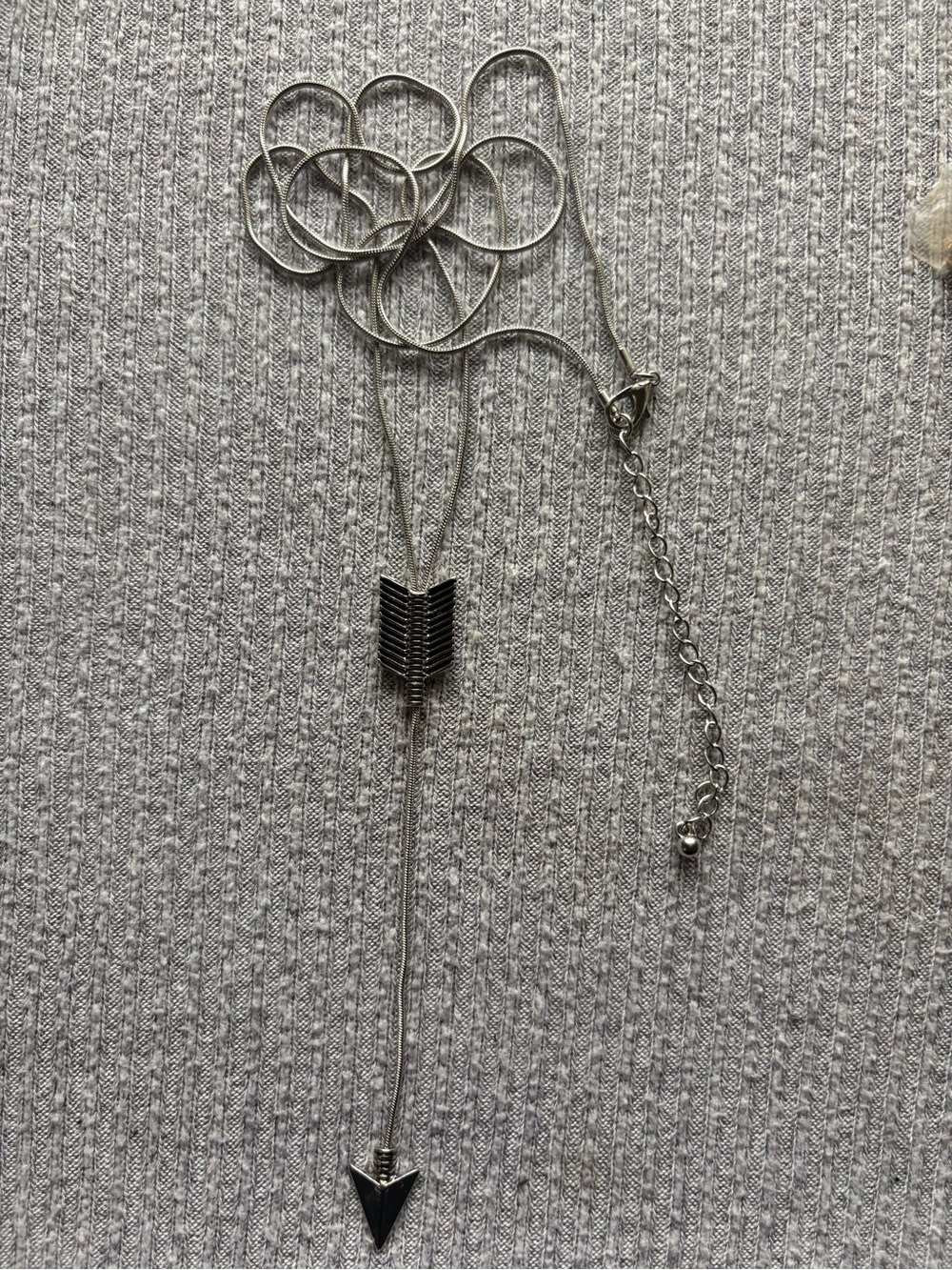 Vintage silver tone dangly arrow adjustable chain necklace